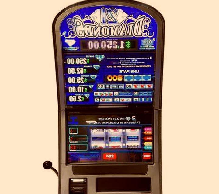 101 Diamonds slot machine