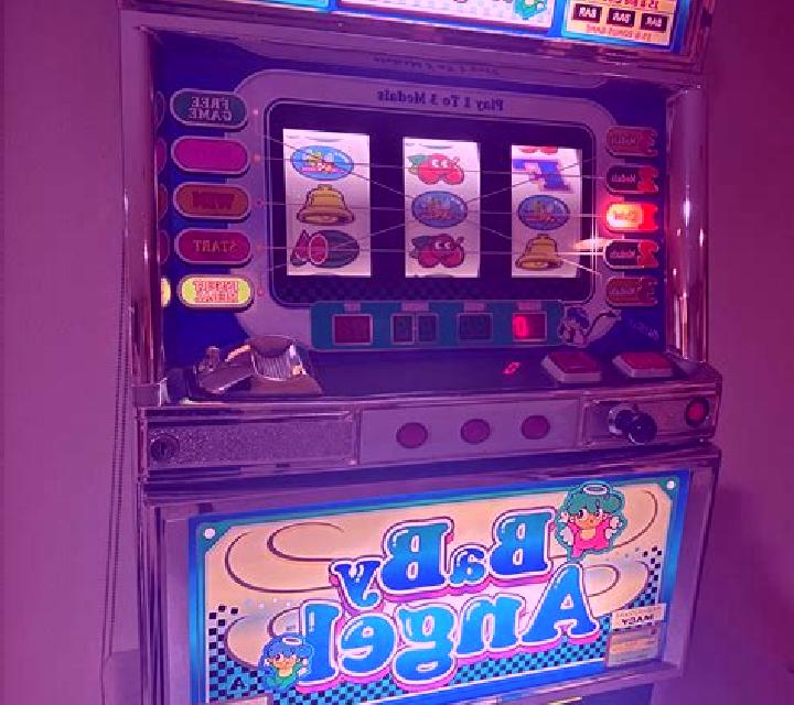 1st Avenue Panther Club online slot