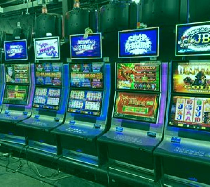 3 Gifts of Xmas slot machine