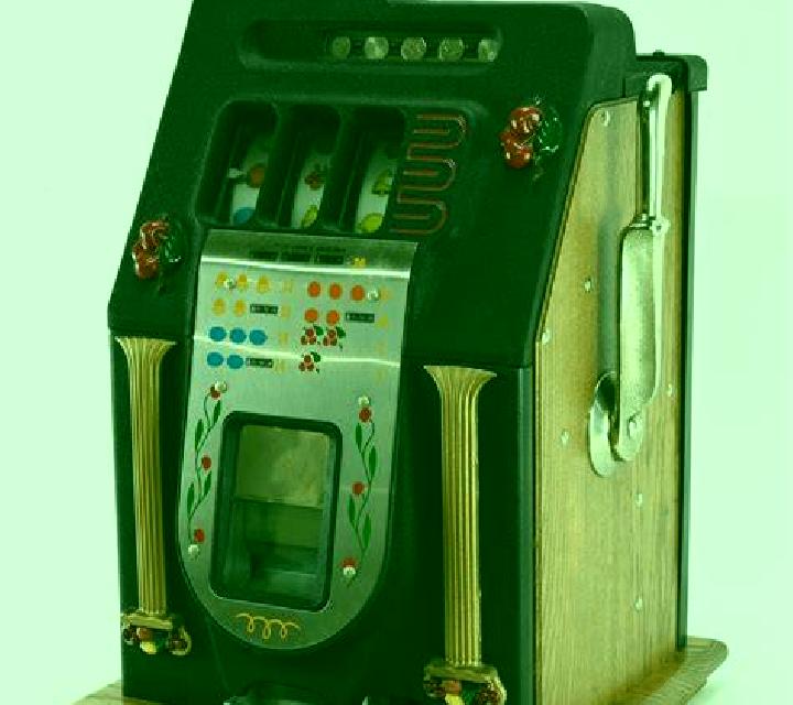 5 Diamond Plus slot machine