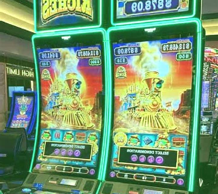 Alice Riches slot machine