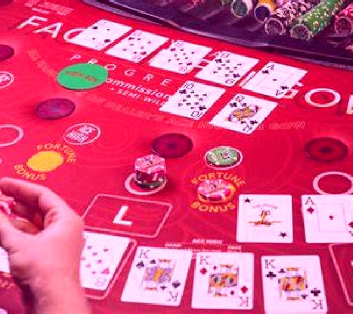 Aloha Charm slot machine