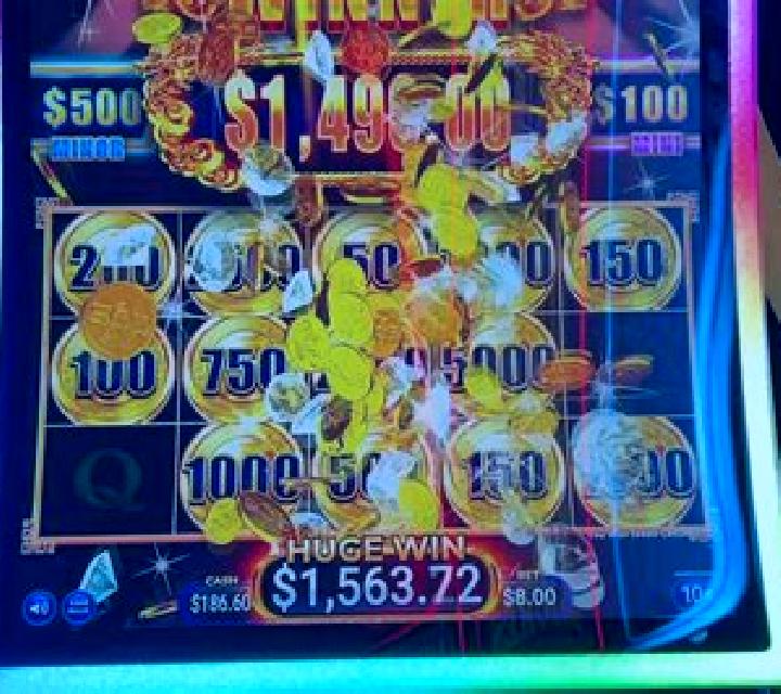 Atlantis Queen online slot