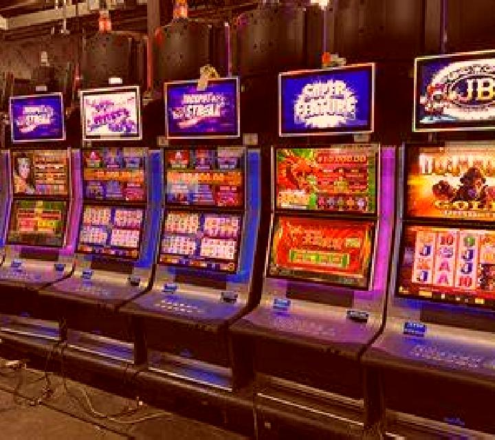 Big Button Bash online slot