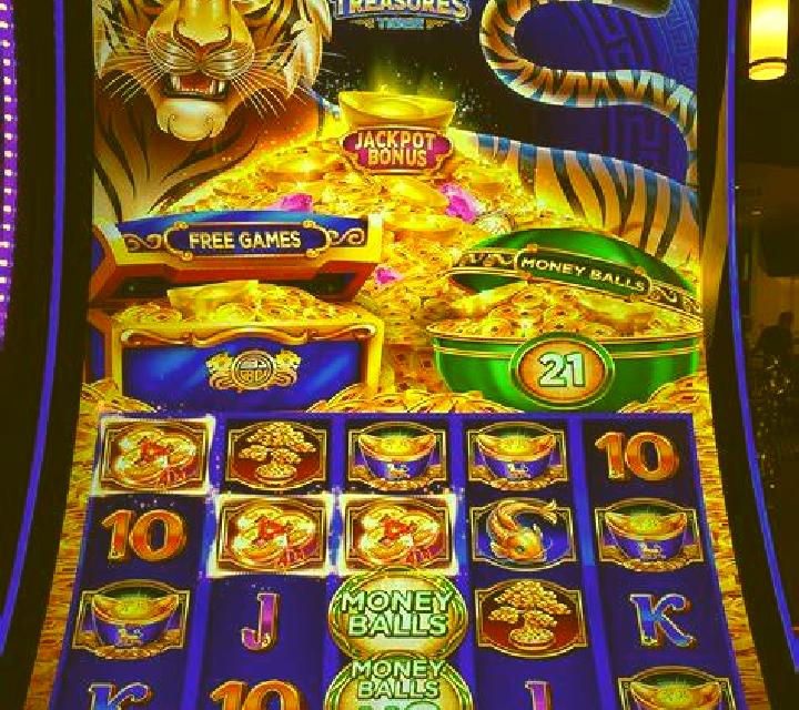 Bomber Fruit slot game