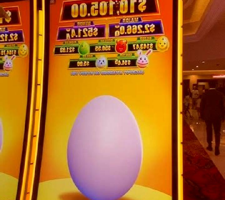 Break an Egg slot machine