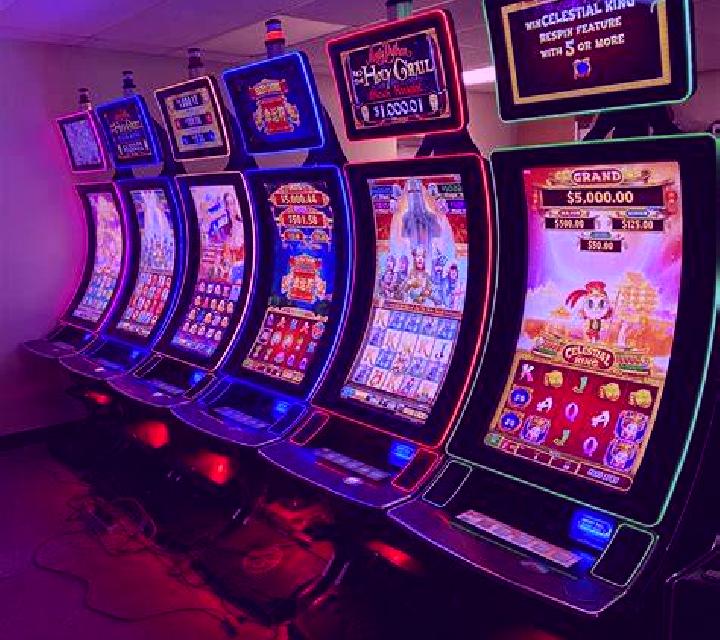 Cash 20 Coin Clover slot machine