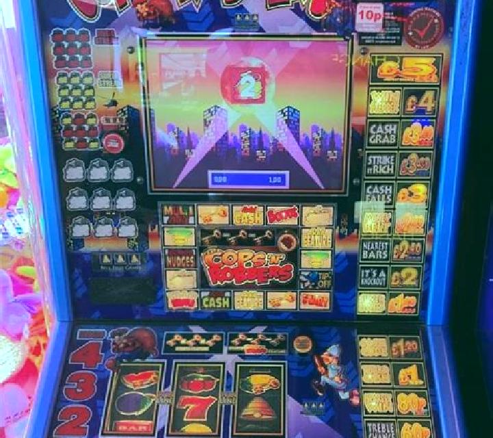 Catch the Robbers Cash Grab slot machine
