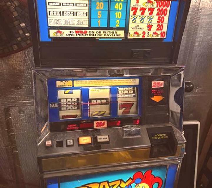 Christmas MULTIHOPS slot machine