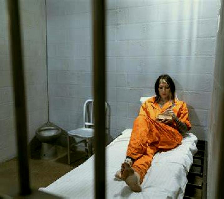 Crazy Women s Jail slot machine