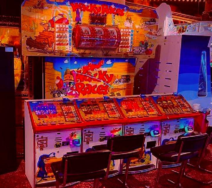 Crowned Corners slot game