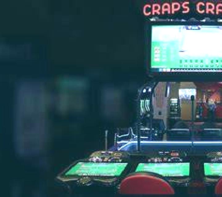 Crystal Hi Lo slot machine