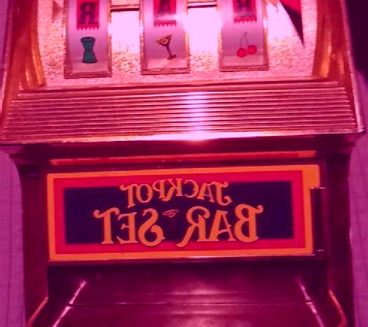 Elf Jo slot machine