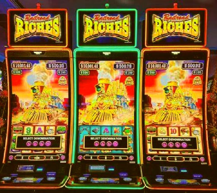 Fantasy 777 slot machine