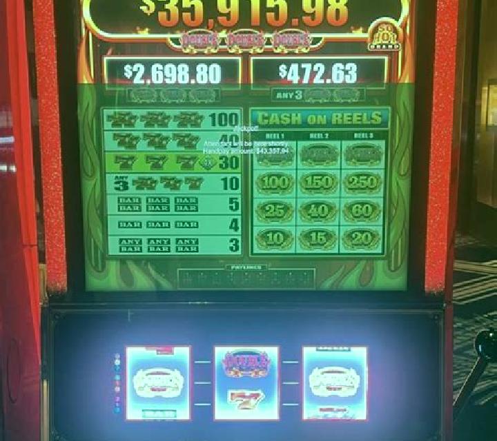 Flaming Reels (AGS) slot machine
