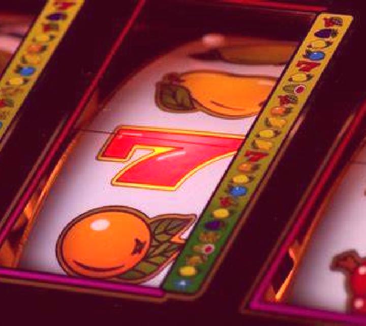 Gold Mint 7s Hold and Win online slot