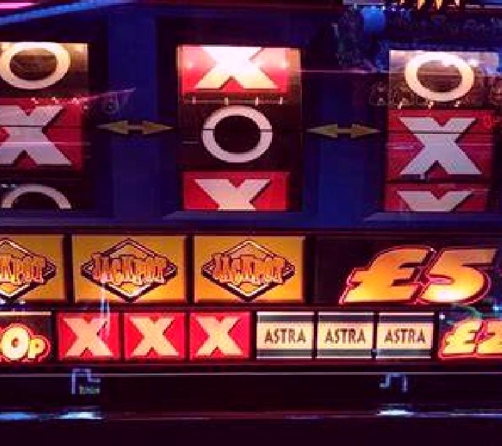 Golden Bijou slot game