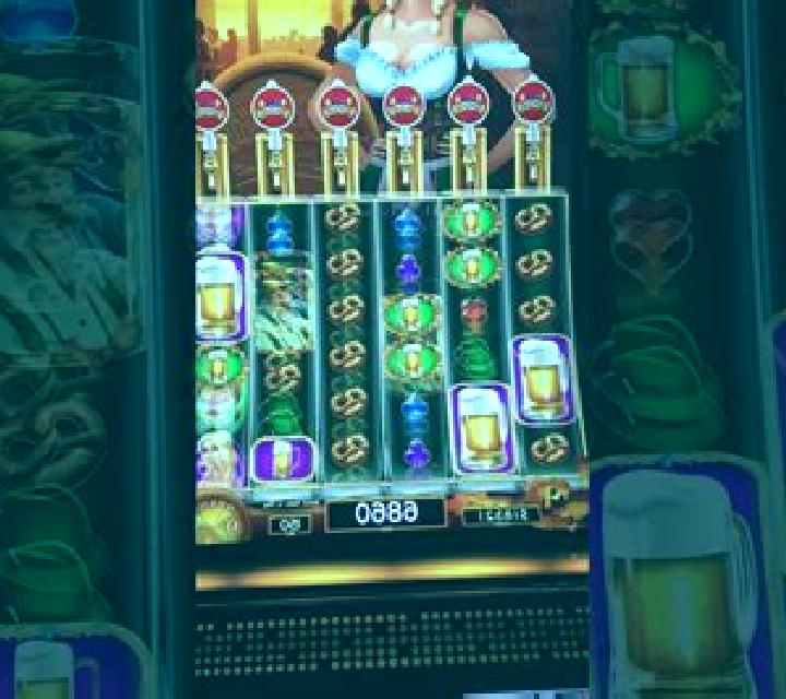 Heidi s Bier Haus slot machine