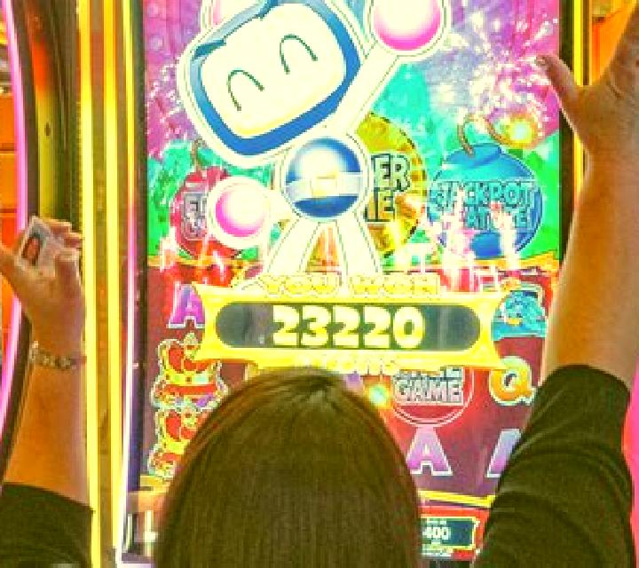 Hola Latina slot game