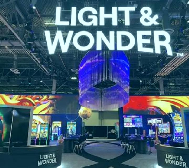 Hyper Gems (Light and Wonder) slot