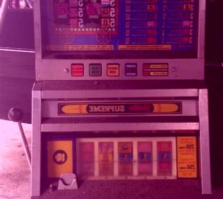 Joker 4 Hand Poker slot