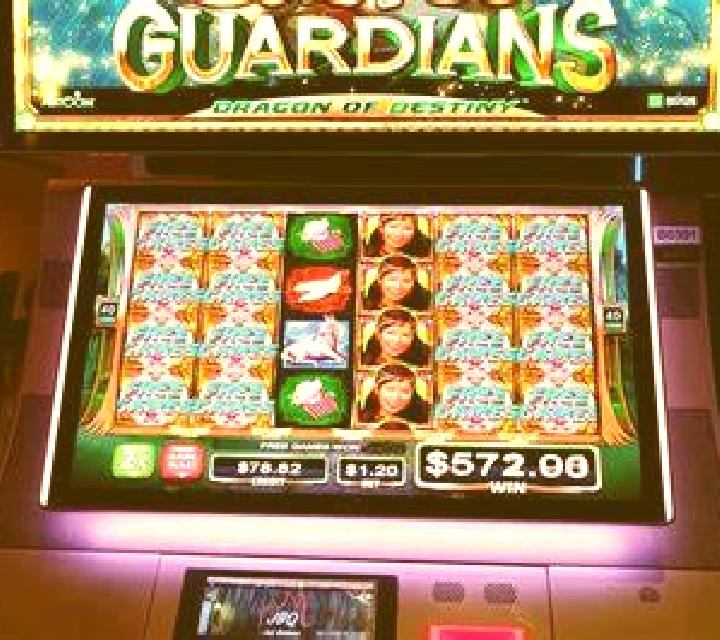 King Tut s Tomb slot machine