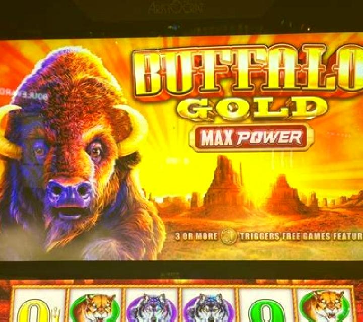Lucky Buffalo Meagways slot machine