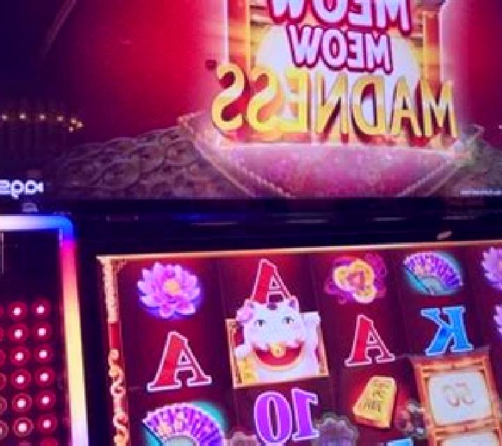 Piñateros slot machine