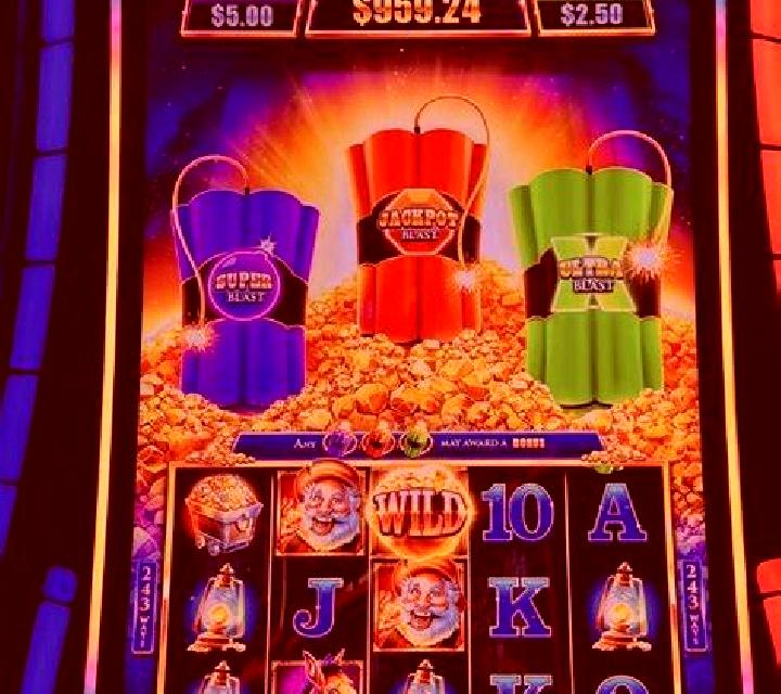 Pixel Samurai slot machine