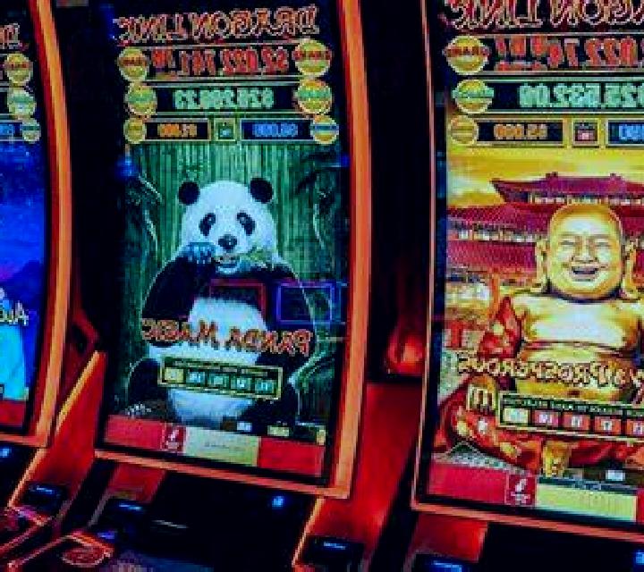Pyramid Jackpots slot