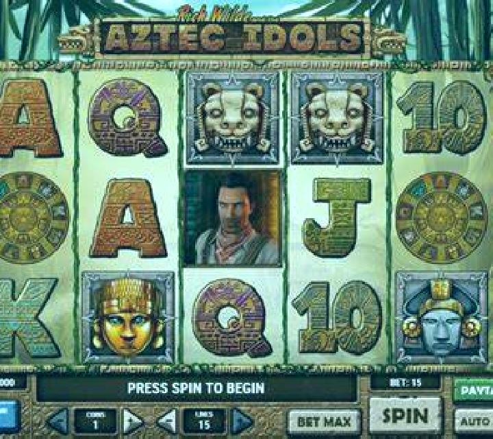 Rock Star Santa MultiMax online slot