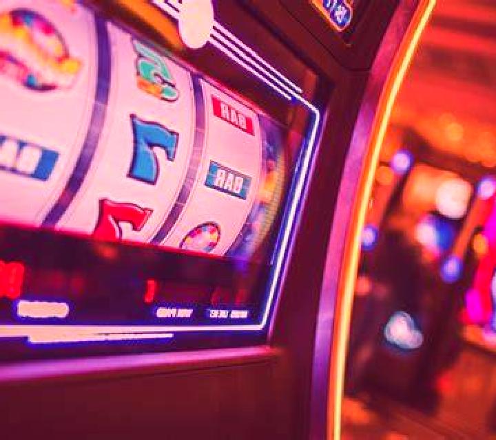 Rolling Wild online slot