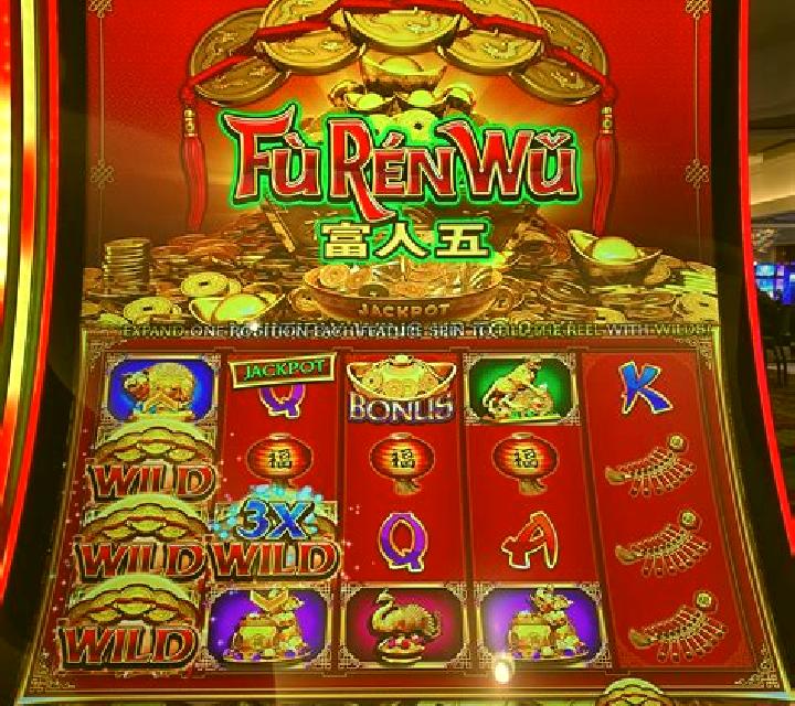 Shui Guo Cai Fu Wu Shi Jackpot slot machine