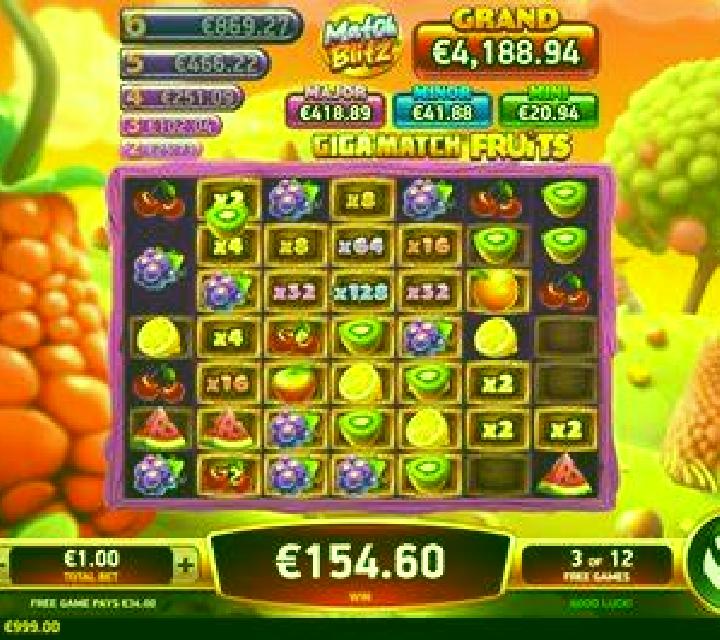 Space Chase slot game