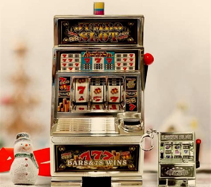 Space Hunters Halloween slot machine