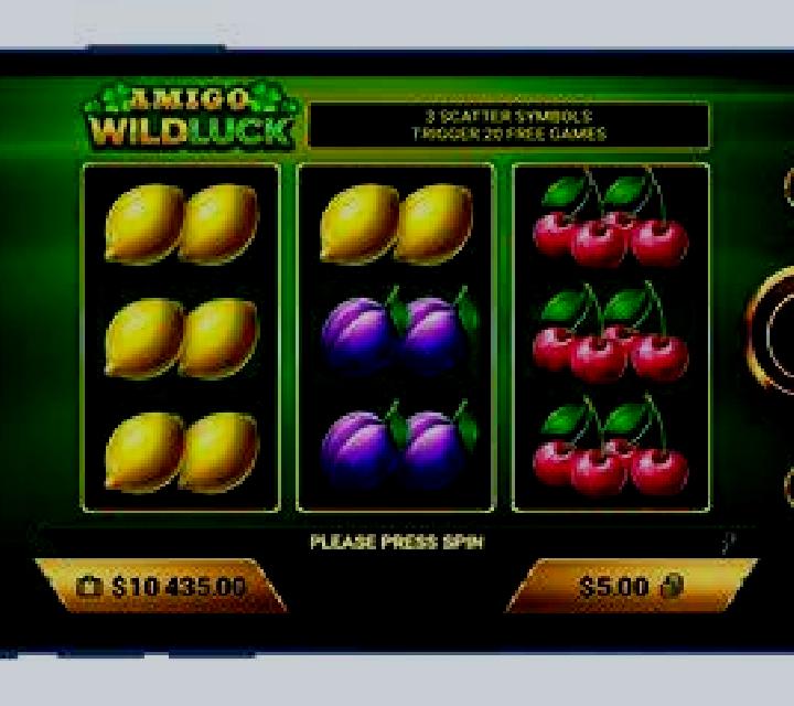 The Amulet and the Charm online slot
