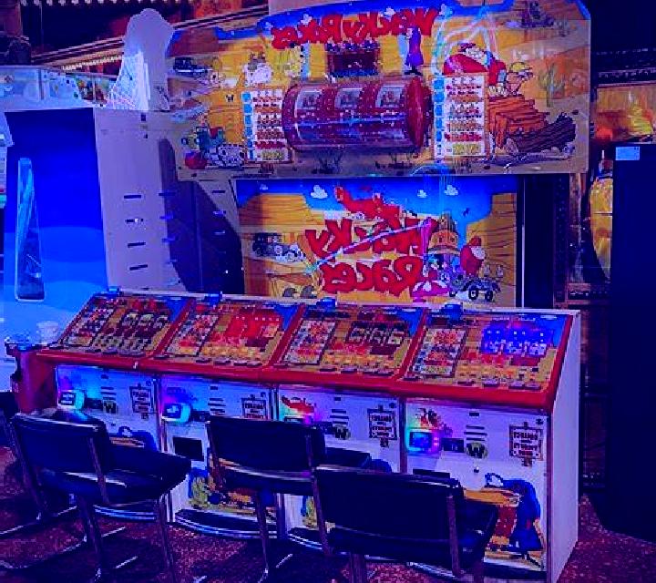 THE WIZARD OF OZ Ruby Slippers slot machine