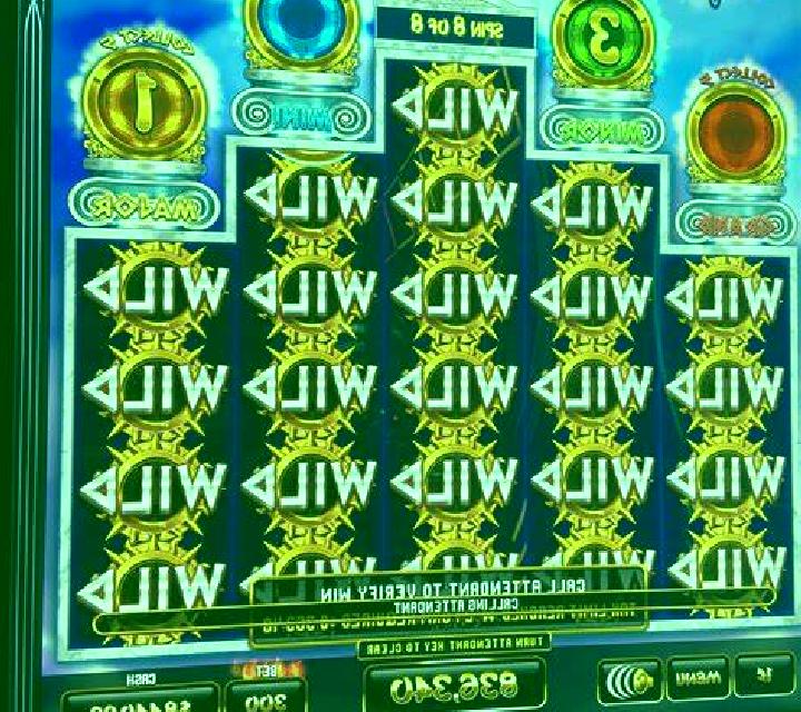 Triple 8s slot machine