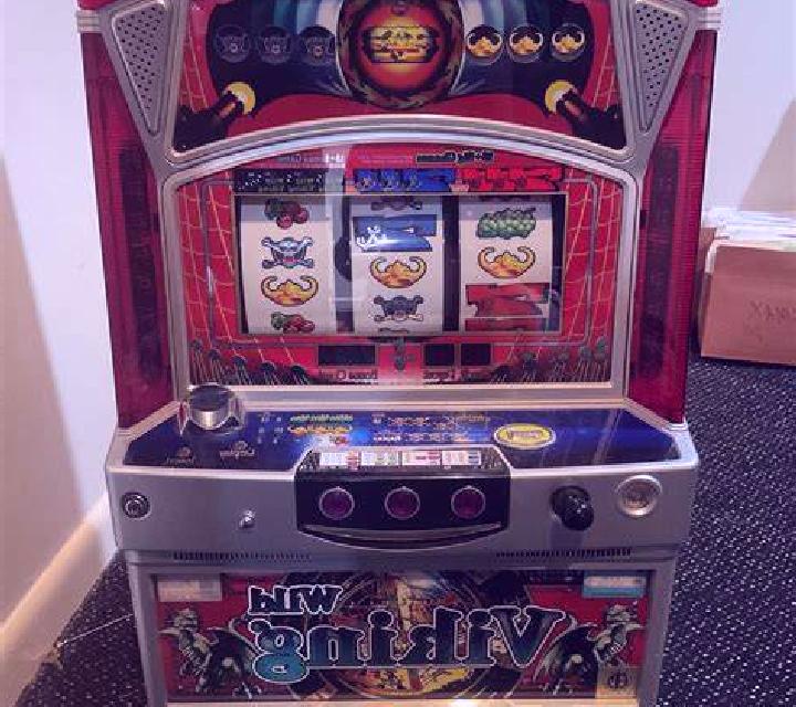 Viking & Striking slot game