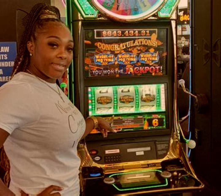 Wild Scoops - Tap n Cash online slot