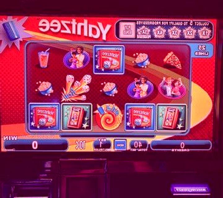 YAHTZEE (WMS) slot game